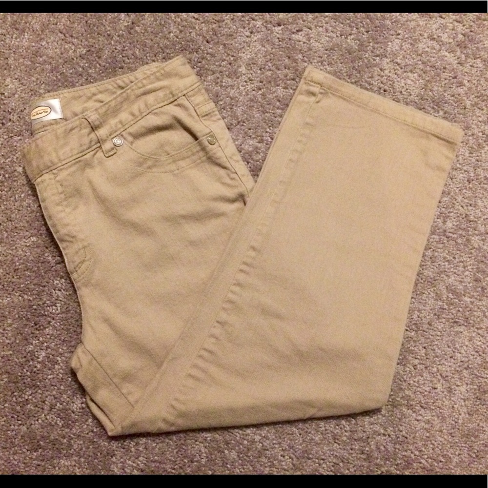 💫TALBOTS Tan Stretch Capris💫